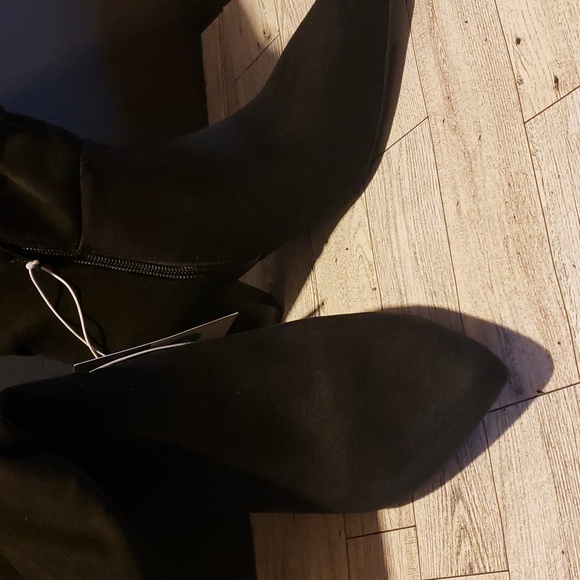 Women's Black Suede Memory Foam Boots Size 8 - NWT - Picture 4 of 13